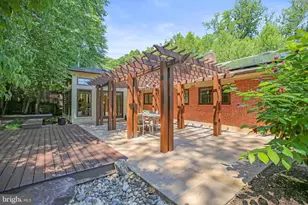 8226 West Beach Dr NW, Washington, DC 20012 - Photo 24