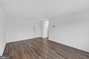 4570 MacArthur Blvd NW, Washington, DC 20007 - Photo 10