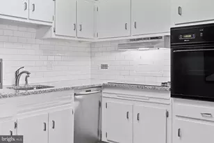 4600 Connecticut Ave NW, Washington, DC 20008 - Photo 12