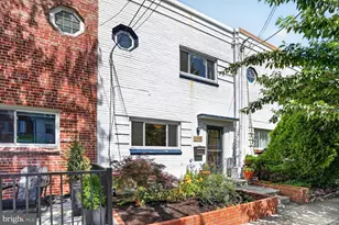 2333 Huidekoper Pl NW, Washington, DC 20007 - Photo 2