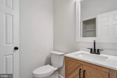 1992 Retta Gilliam Court SE, Washington, DC 20020 - Photo 6