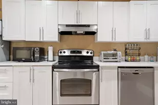 1425 Wisconsin Ave NW, Washington, DC 20007 - Photo 2