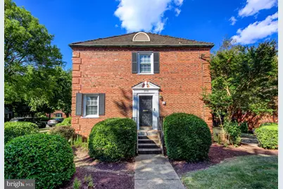 2110 Suitland Terrace SE, Washington, DC 20020 - Photo 2