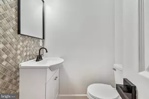 422 58th St NE, Washington, DC 20019 - Photo 8