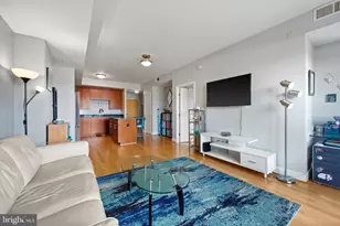 910 M Street NW, Washington, DC 20001 - Photo 2