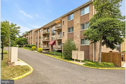 7056 Eastern Avenue NW #107, Washington, DC 20012 - Photo 4