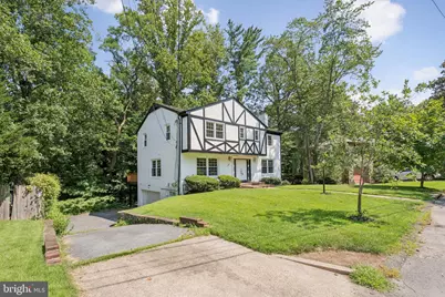 2827 Ellicott Street NW, Washington, DC 20008 - Photo 2
