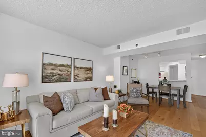 601 Pennsylvania Avenue NW #311, Washington, DC 20004 - Photo 2