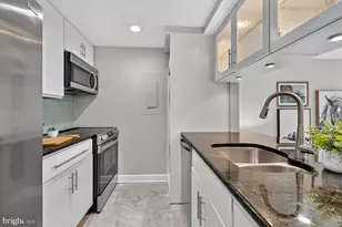 1810 Kalorama Rd NW, Washington, DC 20009 - Photo 4