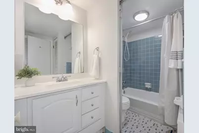 922 24th Street NW #717, Washington, DC 20037 - Photo 14