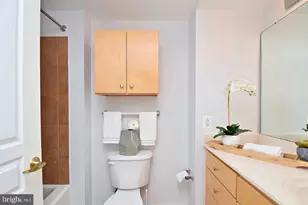 616 E St NW, Washington, DC 20004 - Photo 8