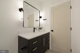 1463 Harvard St NW, Washington, DC 20009 - Photo 18