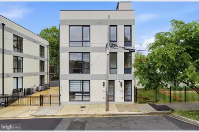1810 Central Place NE #1, Washington, DC 20002 - Photo 2