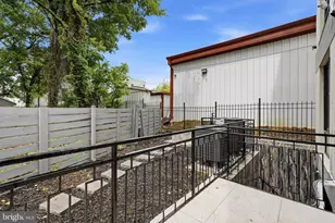 1810 Central Pl NE, Washington, DC 20002 - Photo 32