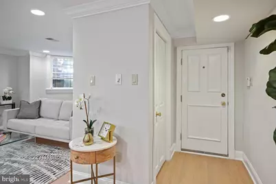 1832 Calvert Street NW #1, Washington, DC 20009 - Photo 2
