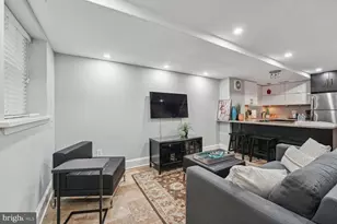 722 13th St SE, Washington, DC 20003 - Photo 6