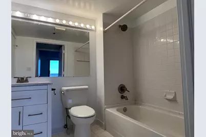 1275 25th Street NW #711, Washington, DC 20037 - Photo 4
