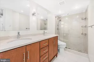4201 Cathedral Ave NW, Washington, DC 20016 - Photo 16