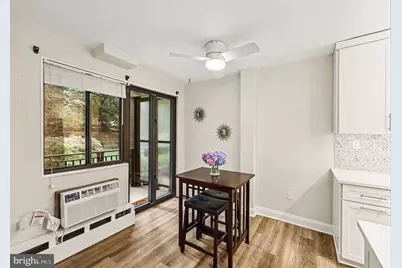 2325 42nd Street NW #220, Washington, DC 20007 - Photo 12
