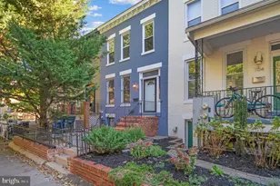 104 15th St SE, Washington, DC 20003 - Photo 1