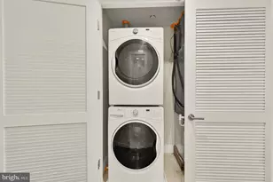 1453 Girard St NW, Washington, DC 20009 - Photo 18