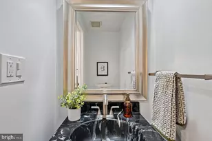 21 4th St NE, Washington, DC 20002 - Photo 16