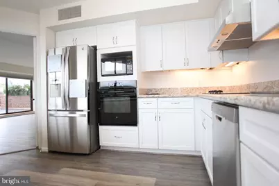 1015 33rd Street NW #814, Washington, DC 20007 - Photo 4