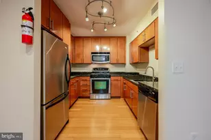 915 E St NW, Washington, DC 20004 - Photo 8