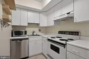 1301 Delaware Ave SW, Washington, DC 20024 - Photo 16