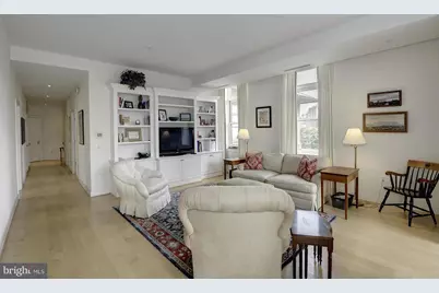 2425 L Street NW #415, Washington, DC 20037 - Photo 4