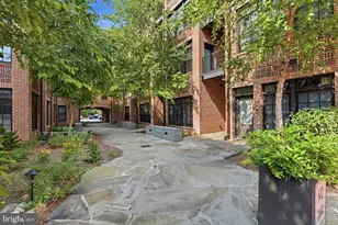 1309 E St SE, Washington, DC 20003 - Photo 30