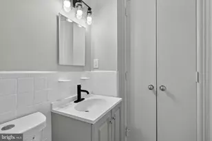 705 8th St SE, Washington, DC 20003 - Photo 18