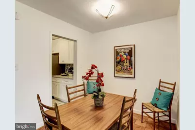 2400 41st Street NW #203, Washington, DC 20007 - Photo 4