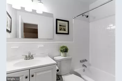 2400 41st Street NW #203, Washington, DC 20007 - Photo 20