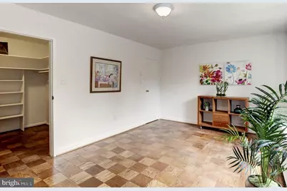 2400 41st Street NW #203, Washington, DC 20007 - Photo 16