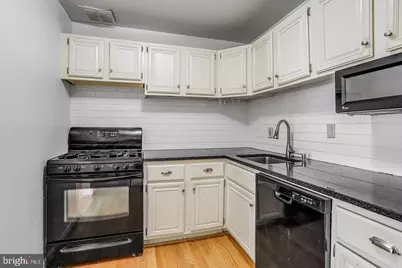 4555 Macarthur Boulevard NW #103, Washington, DC 20007 - Photo 6