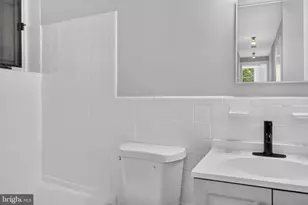 705 8th St SE, Washington, DC 20003 - Photo 16