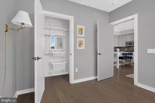 300 8th St NE, Washington, DC 20002 - Photo 32