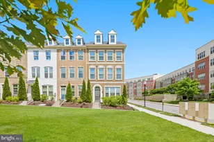 3738 Commodore Joshua Barney Dr NE, Washington, DC 20018 - Photo 2