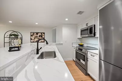 131 11th Street NE #A, Washington, DC 20002 - Photo 8