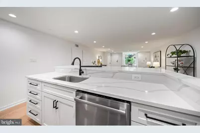 131 11th Street NE #A, Washington, DC 20002 - Photo 10