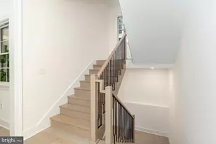 5631 MacArthur Blvd NW, Washington, DC 20016 - Photo 46