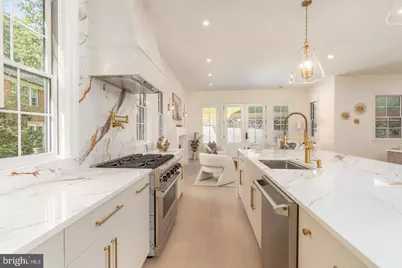 5631 Macarthur Boulevard NW, Washington, DC 20016 - Photo 8