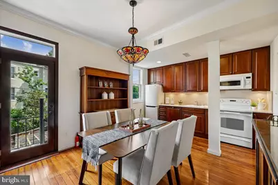 126 E Street SE, Washington, DC 20003 - Photo 12