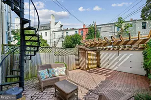 126 E St SE, Washington, DC 20003 - Photo 32