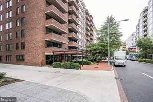 1140 23rd St NW, Washington, DC 20037 - Photo 2