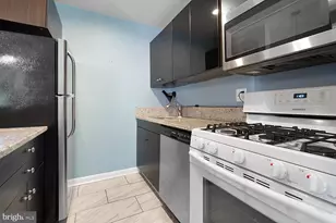2400 41st St NW, Washington, DC 20007 - Photo 8