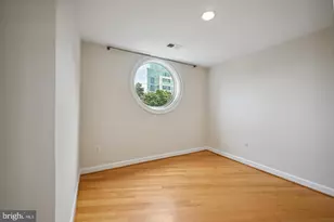 5330 Connecticut Ave NW, Washington, DC 20015 - Photo 28