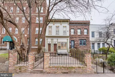 813 Maryland Avenue NE, Washington, DC 20002 - Photo 1
