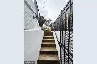 204 16th Street SE #B, Washington, DC 20003 - Photo 12